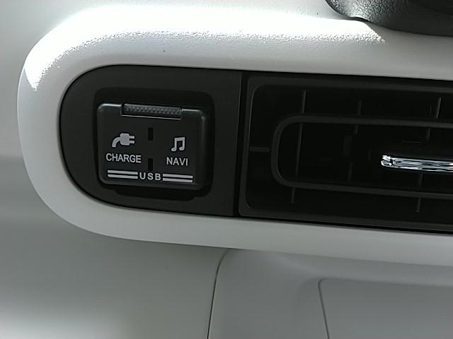 ムーヴキャンバス ストライプスＧ　両側電動スライド　キーレス　フルセグ　ナビ＆ＴＶ　アイドリングストップ　エアバッグ　オートマ　フル装備　助手席エアバッグ　衝突被害軽減システム　バックカメラ　スマートキー　横滑り防止機能（27枚目）