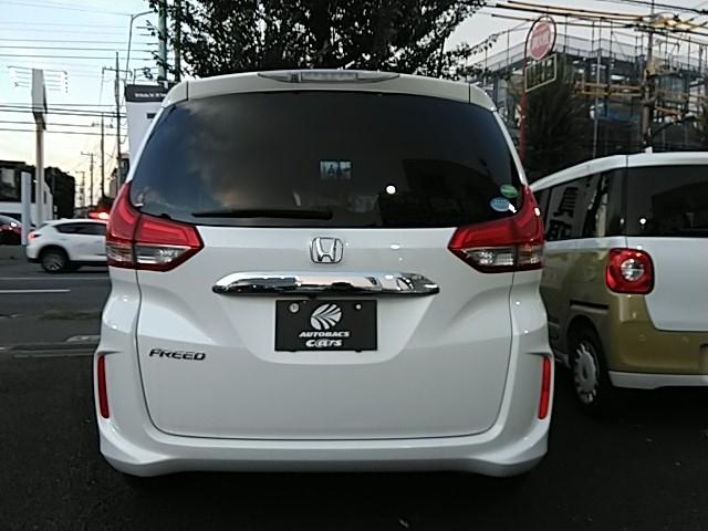 フリード Ｇ・ホンダセンシング　両側電動スライド　キーレス　フルセグ　ナビ＆ＴＶ　１５アルミホイール　アイドリングストップ　エアバッグ　オートマ　フル装備　助手席エアバッグ　衝突被害軽減システム　ＥＴＣ　バックカメラ　スマートキー（5枚目）