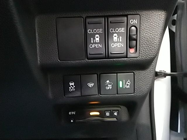 フリード Ｇ・ホンダセンシング　両側電動スライド　キーレス　フルセグ　ナビ＆ＴＶ　１５アルミホイール　アイドリングストップ　エアバッグ　オートマ　フル装備　助手席エアバッグ　衝突被害軽減システム　ＥＴＣ　バックカメラ　スマートキー（21枚目）