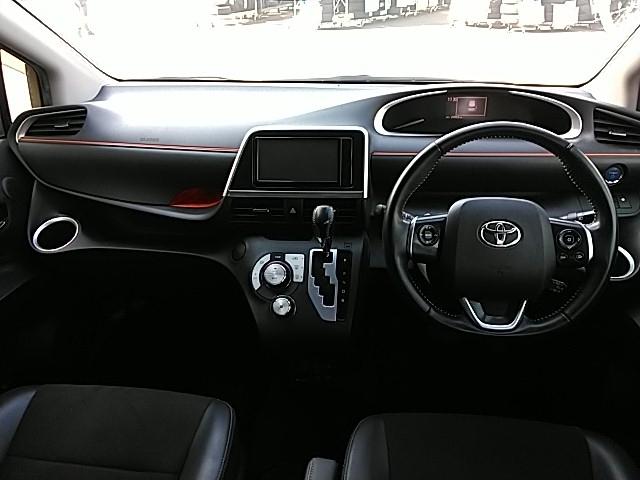 シエンタ ハイブリッドＧ　クエロ　両側電動スライド　キーレス　フルセグ　ナビ＆ＴＶ　乗車定員７人　エアバッグ　オートマ　ディーラー車　フル装備　助手席エアバッグ　衝突被害軽減システム　ＥＴＣ　バックカメラ　スマートキー　横滑り防止機能（9枚目）