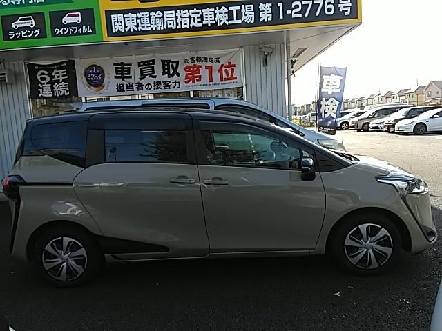 シエンタ ハイブリッドＧ　クエロ　両側電動スライド　キーレス　フルセグ　ナビ＆ＴＶ　乗車定員７人　エアバッグ　オートマ　ディーラー車　フル装備　助手席エアバッグ　衝突被害軽減システム　ＥＴＣ　バックカメラ　スマートキー　横滑り防止機能（17枚目）