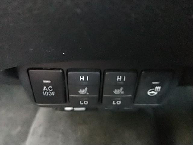 シエンタ ハイブリッドＧ　クエロ　両側電動スライド　キーレス　フルセグ　ナビ＆ＴＶ　乗車定員７人　エアバッグ　オートマ　ディーラー車　フル装備　助手席エアバッグ　衝突被害軽減システム　ＥＴＣ　バックカメラ　スマートキー　横滑り防止機能（26枚目）