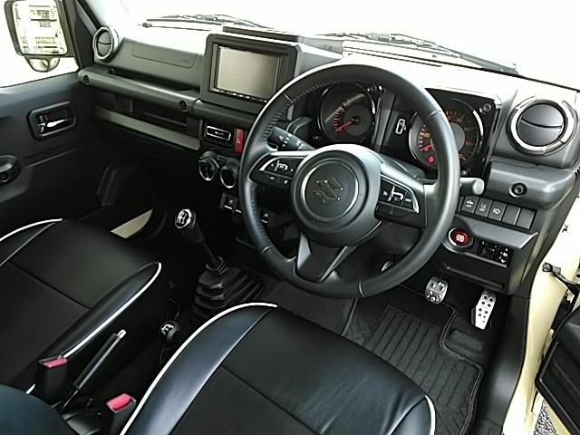 ジムニー ＸＣ　キーレス　フルセグ　ナビ＆ＴＶ　エアバッグ　ディーラー車　フル装備　助手席エアバッグ　衝突被害軽減システム　スマートキー　オートクルーズコントロール　シートヒーター（2枚目）
