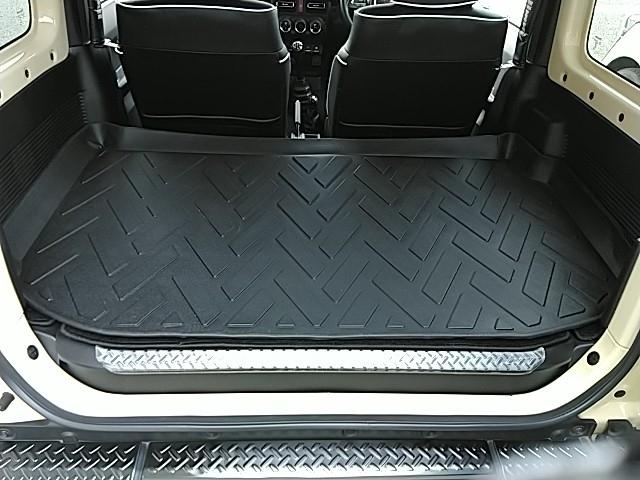 ジムニー ＸＣ　キーレス　フルセグ　ナビ＆ＴＶ　エアバッグ　ディーラー車　フル装備　助手席エアバッグ　衝突被害軽減システム　スマートキー　オートクルーズコントロール　シートヒーター（20枚目）