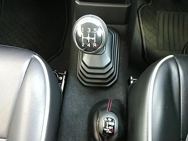 ジムニー ＸＣ　キーレス　フルセグ　ナビ＆ＴＶ　エアバッグ　ディーラー車　フル装備　助手席エアバッグ　衝突被害軽減システム　スマートキー　オートクルーズコントロール　シートヒーター（23枚目）