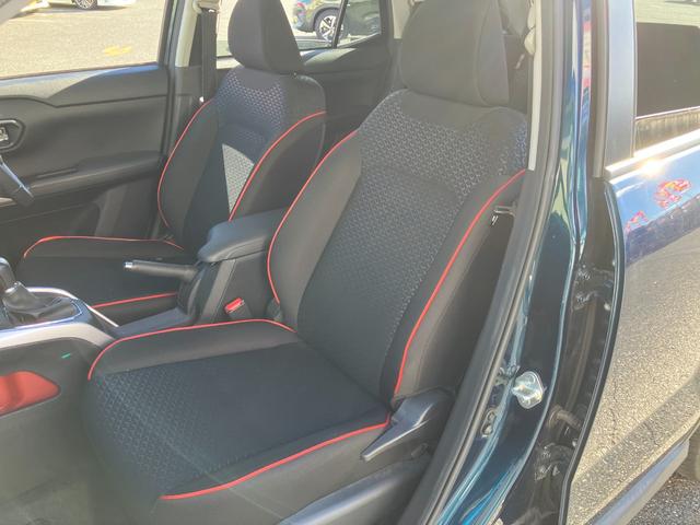 ライズ Ｚ　ワンオーナー　キーレス　フルセグ　ナビ＆ＴＶ　１７アルミホイール　エアバッグ　オートマ　フル装備　助手席エアバッグ　バックカメラ　スマートキー（11枚目）