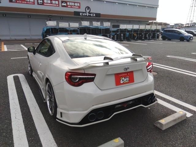 ８６ ＧＴ　キーレス　フルセグ　ナビ＆ＴＶ　１９アルミホイール　エアバッグ　フル装備　安全装備　助手席エアバッグ　サイドエアバッグ　ＥＴＣ　スマートキー　横滑り防止機能　オートクルーズコントロール（3枚目）