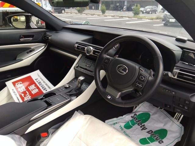 ＲＣ ＲＣ３５０　Ｆスポーツ　サンルーフ　革シート　キーレス　フルセグ　ナビ＆ＴＶ　１９アルミホイール　エアバッグ　電動シート　オートマ　フル装備　安全装備　助手席エアバッグ　サイドエアバッグ　衝突被害軽減システム　ＥＴＣ（8枚目）