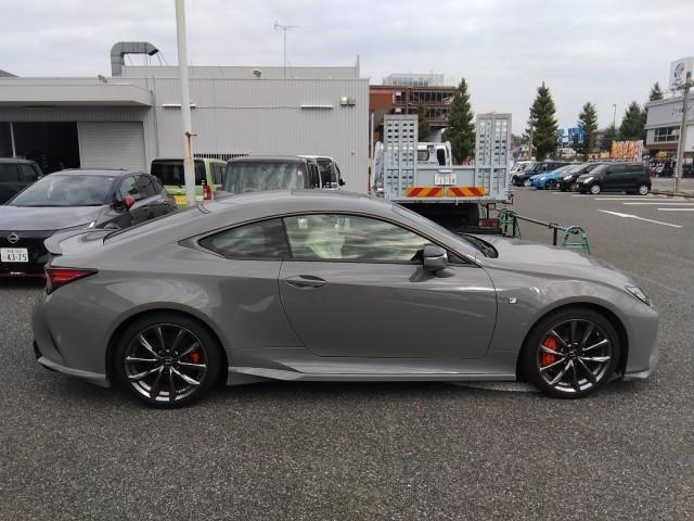 ＲＣ ＲＣ３５０　Ｆスポーツ　サンルーフ　革シート　キーレス　フルセグ　ナビ＆ＴＶ　１９アルミホイール　エアバッグ　電動シート　オートマ　フル装備　安全装備　助手席エアバッグ　サイドエアバッグ　衝突被害軽減システム　ＥＴＣ（17枚目）