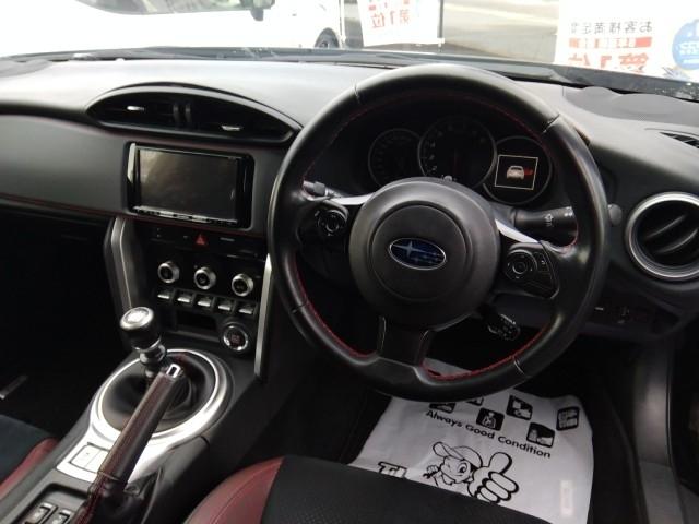 ＢＲＺ ＳＴＩ　スポーツ　キーレス　フルセグ　ナビ＆ＴＶ　１８アルミホイール　エアバッグ　フル装備　安全装備　助手席エアバッグ　サイドエアバッグ　ＥＴＣ　バックカメラ　スマートキー　横滑り防止機能　オートクルーズコントロール（9枚目）
