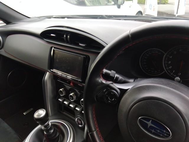 ＢＲＺ ＳＴＩ　スポーツ　キーレス　フルセグ　ナビ＆ＴＶ　１８アルミホイール　エアバッグ　フル装備　安全装備　助手席エアバッグ　サイドエアバッグ　ＥＴＣ　バックカメラ　スマートキー　横滑り防止機能　オートクルーズコントロール（14枚目）