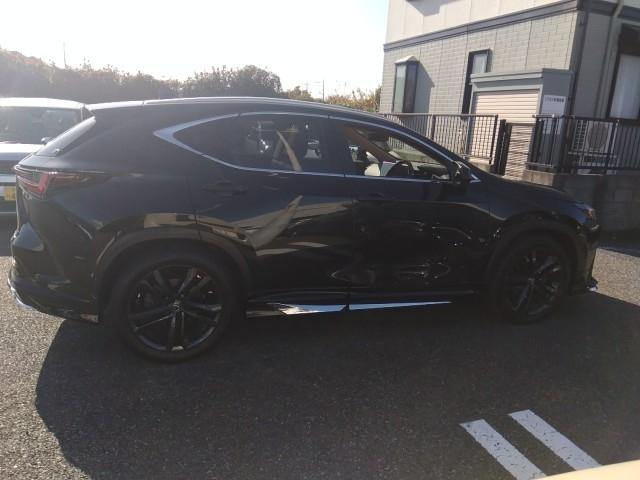 ＮＸ ＮＸ３５０ｈ　バージョンＬ　ワンオーナー　サンルーフ　革シート　キーレス　フルセグ　ナビ＆ＴＶ　２０アルミホイール　エアバッグ　電動シート　オートマ　フル装備　安全装備　助手席エアバッグ　サイドエアバッグ　衝突被害軽減システム（9枚目）