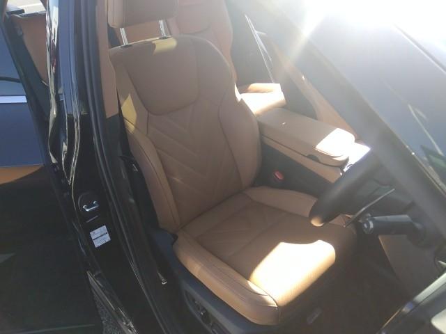 ＮＸ ＮＸ３５０ｈ　バージョンＬ　ワンオーナー　サンルーフ　革シート　キーレス　フルセグ　ナビ＆ＴＶ　２０アルミホイール　エアバッグ　電動シート　オートマ　フル装備　安全装備　助手席エアバッグ　サイドエアバッグ　衝突被害軽減システム（14枚目）