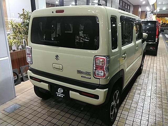 ハスラー ハイブリッドＸ　ワンオーナー　キーレス　フルセグ　ナビ＆ＴＶ　１５アルミホイール　エアバッグ　オートマ　フル装備　助手席エアバッグ　衝突被害軽減システム　ＥＴＣ　バックカメラ　スマートキー（3枚目）