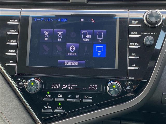 カムリ Ｇレザーパッケージ　純正９型ナビ（Ｂｌｕｅｔｏｏｔｈ，バックカメラ，フルセグＴＶ）　パワーバックドア　レーダークルーズコントロール　横滑り防止装置　盗難防止装置　カーテンエアバッグ　オートマチックハイビーム　禁煙車（13枚目）