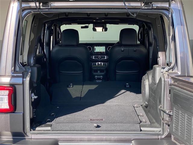 ジープ・ラングラーアンリミテッド サハラ ワンオーナー ブラインドスポットモニター メーカー純正ナビ(フルセグ・Bluetooth・AUX・USB) 純正ドライブレコーダー ETC2.0 バックカメラ 前席シートヒーター LEDヘッドライト(7枚目)