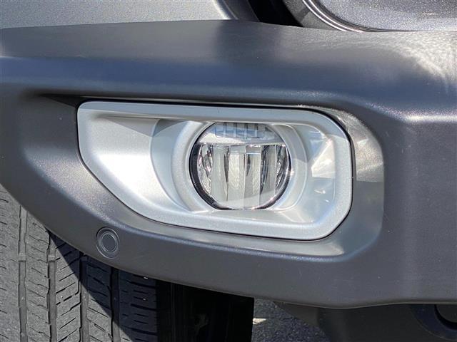 ジープ・ラングラーアンリミテッド サハラ ワンオーナー ブラインドスポットモニター メーカー純正ナビ(フルセグ・Bluetooth・AUX・USB) 純正ドライブレコーダー ETC2.0 バックカメラ 前席シートヒーター LEDヘッドライト(38枚目)