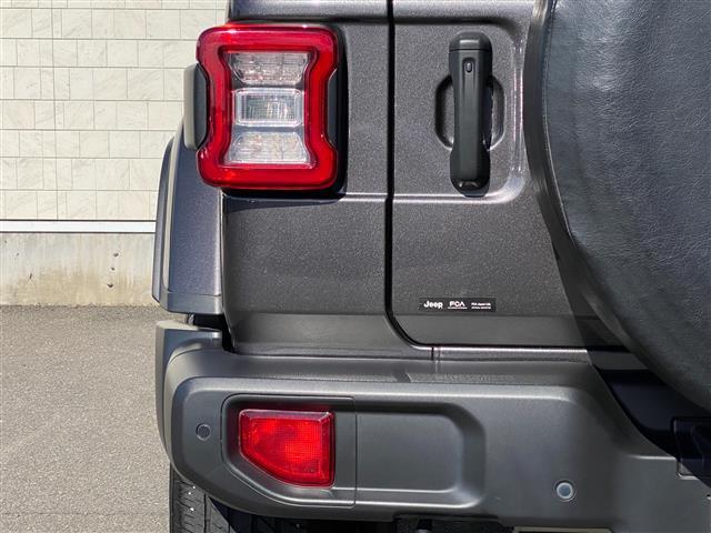 ジープ・ラングラーアンリミテッド サハラ ワンオーナー ブラインドスポットモニター メーカー純正ナビ(フルセグ・Bluetooth・AUX・USB) 純正ドライブレコーダー ETC2.0 バックカメラ 前席シートヒーター LEDヘッドライト(40枚目)