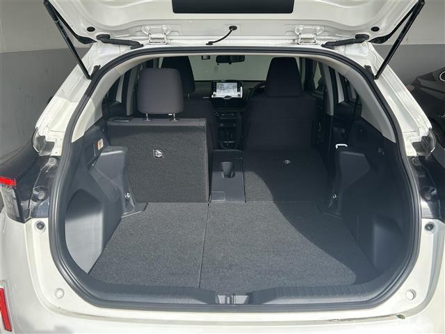 ヤリスクロス ハイブリッドG ブラインドスポットモニター メーカー純正ナビ(フルセグ・Bluetooth・USB) トヨタセーフティセンス オートクルーズコントロール ドライブレコーダー LEDヘッドライト 純正フロアマット(7枚目)