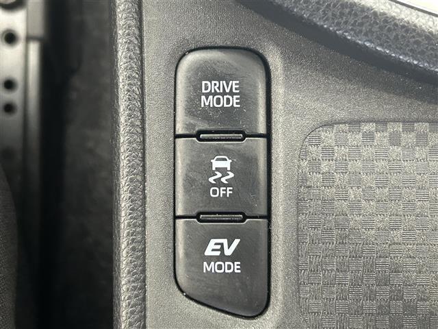 ヤリスクロス ハイブリッドG ブラインドスポットモニター メーカー純正ナビ(フルセグ・Bluetooth・USB) トヨタセーフティセンス オートクルーズコントロール ドライブレコーダー LEDヘッドライト 純正フロアマット(17枚目)