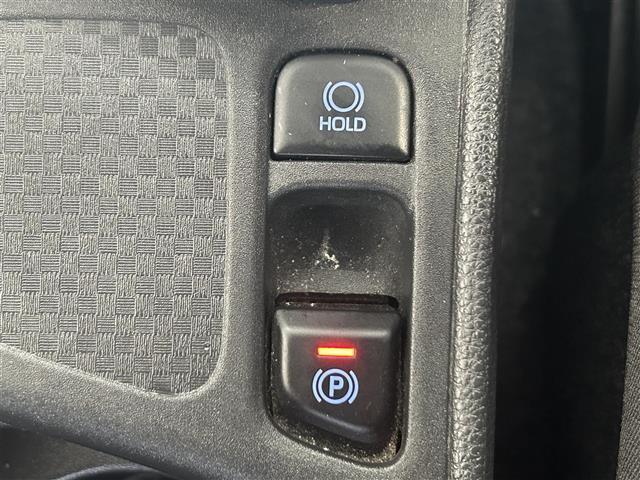 ヤリスクロス ハイブリッドG ブラインドスポットモニター メーカー純正ナビ(フルセグ・Bluetooth・USB) トヨタセーフティセンス オートクルーズコントロール ドライブレコーダー LEDヘッドライト 純正フロアマット(18枚目)