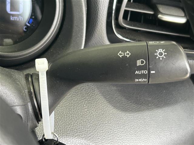 ヤリスクロス ハイブリッドG ブラインドスポットモニター メーカー純正ナビ(フルセグ・Bluetooth・USB) トヨタセーフティセンス オートクルーズコントロール ドライブレコーダー LEDヘッドライト 純正フロアマット(24枚目)