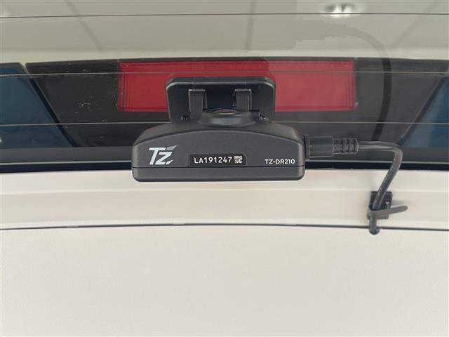 ライズ Ｚ　純正ディスプレイオーディオ　リアフォグランプ　前席シートヒータ　オートマチックハイビーム　電動パーキングブレーキ　ブレーキホールド　前後ドライブレコーダ　スペアキー　バックカメラ　ＬＥＤヘッドライト（9枚目）
