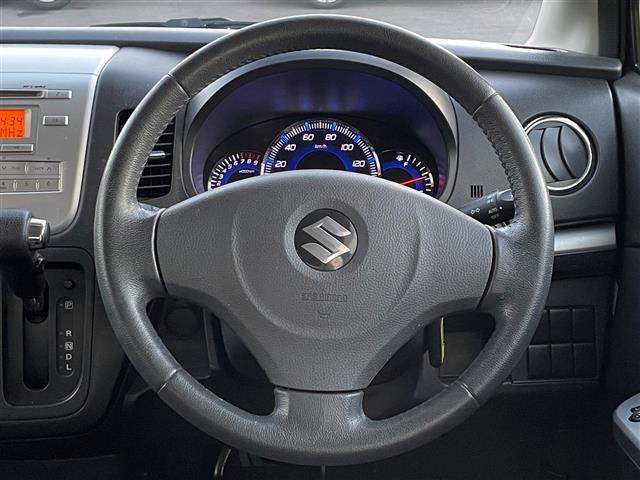 ワゴンＲ ＦＸリミテッド　プッシュスタート　スマートキー×２　ＣＤプレイヤー　ドアバイザー　電動格納ミラー　オートエアコン　アクセサリーソケット　オートライト　純正１４インチアルミホイール　保証書　取扱説明書（14枚目）