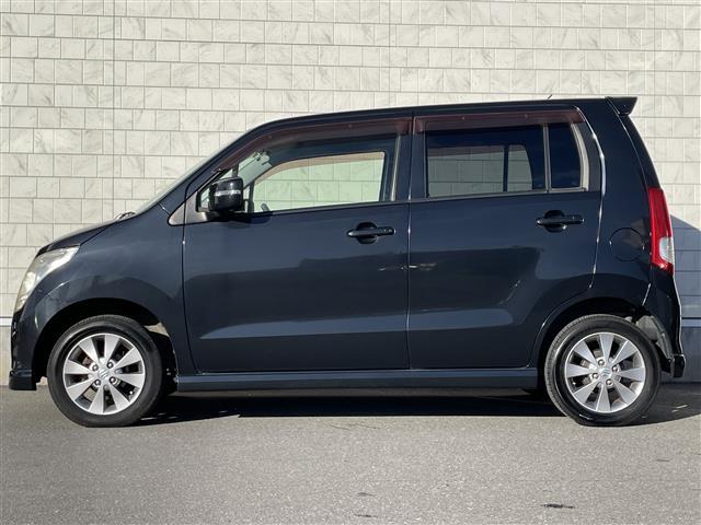 ワゴンＲ ＦＸリミテッド　プッシュスタート　スマートキー×２　ＣＤプレイヤー　ドアバイザー　電動格納ミラー　オートエアコン　アクセサリーソケット　オートライト　純正１４インチアルミホイール　保証書　取扱説明書（25枚目）