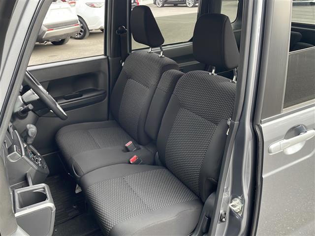 ピクシスメガ Ｄ　ワンオーナー　フルフラットシート　ベンチシート　電動格納ミラー　純正フロアマット　アクセサリーソケット　ＩＳＯＦＩＸ　１４インチアルミホイール　アイドリングストップ　フロントフォグランプ　保証書（9枚目）