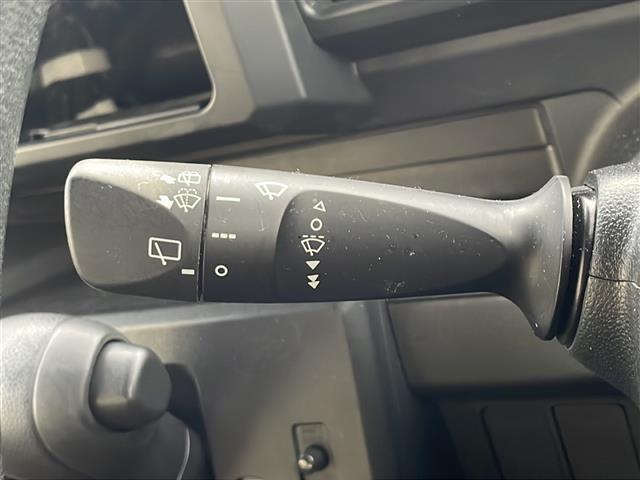 ピクシスメガ Ｄ　ワンオーナー　フルフラットシート　ベンチシート　電動格納ミラー　純正フロアマット　アクセサリーソケット　ＩＳＯＦＩＸ　１４インチアルミホイール　アイドリングストップ　フロントフォグランプ　保証書（17枚目）