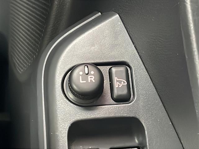 ピクシスメガ Ｄ　ワンオーナー　フルフラットシート　ベンチシート　電動格納ミラー　純正フロアマット　アクセサリーソケット　ＩＳＯＦＩＸ　１４インチアルミホイール　アイドリングストップ　フロントフォグランプ　保証書（22枚目）