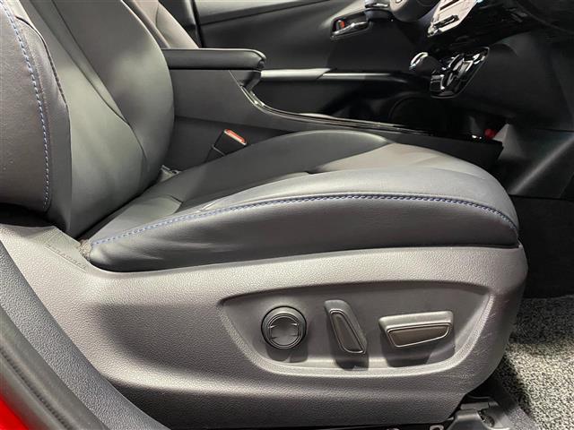 プリウス Ａツーリングセレクション　モデリスタエアロ　ガナドール製マフラー　ウエッズスポーツホイール　純正ホイール　純正ＳＤナビ　ブラインドスポットモニター　ヘッドアップディスプレイ　ステアリングヒータ　パーキングアシスト　ＥＴＣ２．０（7枚目）