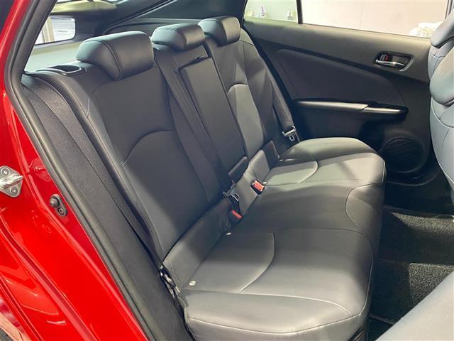 プリウス Ａツーリングセレクション　モデリスタエアロ　ガナドール製マフラー　ウエッズスポーツホイール　純正ホイール　純正ＳＤナビ　ブラインドスポットモニター　ヘッドアップディスプレイ　ステアリングヒータ　パーキングアシスト　ＥＴＣ２．０（8枚目）