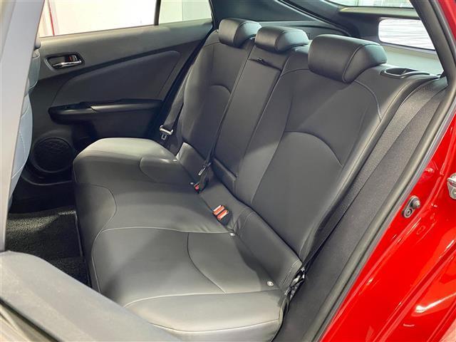 プリウス Ａツーリングセレクション　モデリスタエアロ　ガナドール製マフラー　ウエッズスポーツホイール　純正ホイール　純正ＳＤナビ　ブラインドスポットモニター　ヘッドアップディスプレイ　ステアリングヒータ　パーキングアシスト　ＥＴＣ２．０（12枚目）