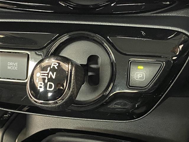 プリウス Ａツーリングセレクション　モデリスタエアロ　ガナドール製マフラー　ウエッズスポーツホイール　純正ホイール　純正ＳＤナビ　ブラインドスポットモニター　ヘッドアップディスプレイ　ステアリングヒータ　パーキングアシスト　ＥＴＣ２．０（20枚目）