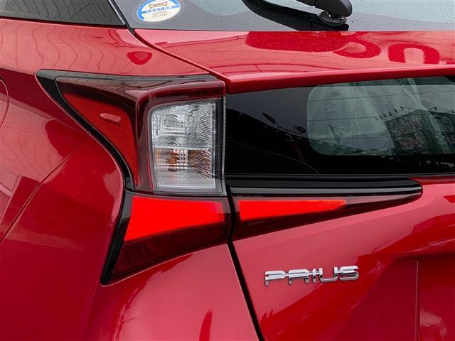 プリウス Ａツーリングセレクション　モデリスタエアロ　ガナドール製マフラー　ウエッズスポーツホイール　純正ホイール　純正ＳＤナビ　ブラインドスポットモニター　ヘッドアップディスプレイ　ステアリングヒータ　パーキングアシスト　ＥＴＣ２．０（51枚目）