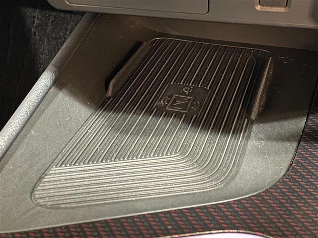 オーラ ニスモ　ブラインドスポットモニター　置くだけ充電　純正ＳＤナビ　プロパイロット　全周囲カメラ　リアフォグライト　電動パーキングブレーキ　ブレーキホールド　ドライブレコーダー　ＬＥＤヘッドライト　スペアキー（2枚目）