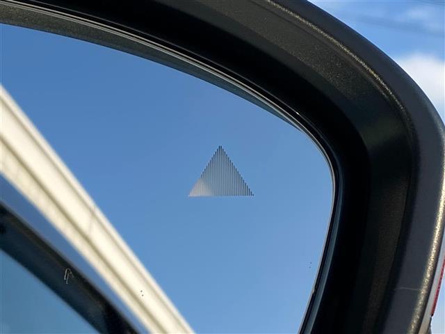 オーラ ニスモ　ブラインドスポットモニター　置くだけ充電　純正ＳＤナビ　プロパイロット　全周囲カメラ　リアフォグライト　電動パーキングブレーキ　ブレーキホールド　ドライブレコーダー　ＬＥＤヘッドライト　スペアキー（4枚目）