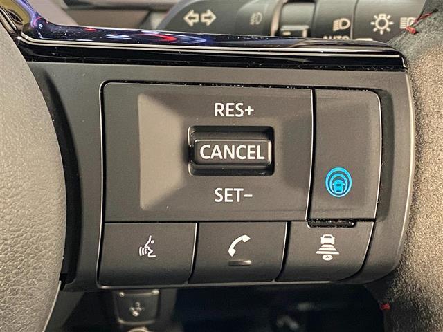 オーラ ニスモ　ブラインドスポットモニター　置くだけ充電　純正ＳＤナビ　プロパイロット　全周囲カメラ　リアフォグライト　電動パーキングブレーキ　ブレーキホールド　ドライブレコーダー　ＬＥＤヘッドライト　スペアキー（28枚目）