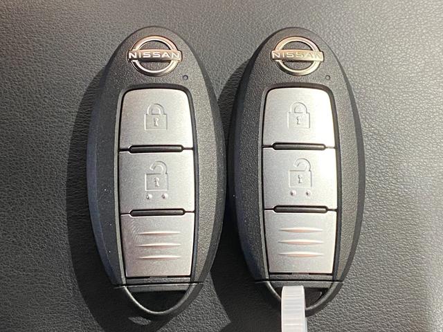 オーラ ニスモ　ブラインドスポットモニター　置くだけ充電　純正ＳＤナビ　プロパイロット　全周囲カメラ　リアフォグライト　電動パーキングブレーキ　ブレーキホールド　ドライブレコーダー　ＬＥＤヘッドライト　スペアキー（32枚目）