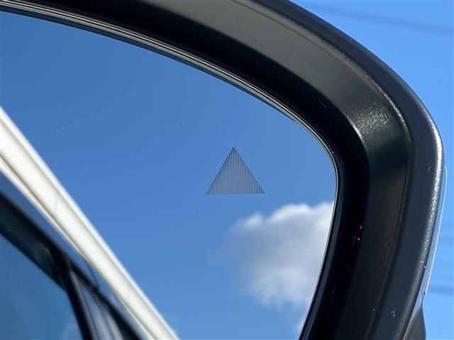 オーラ Ｇ　レザーエディション　ブラインドスポットモニタ　純正９インチナビ（フルセグ・Ｂｌｕｅｔｏｏｔｈ・ＣＤ・ＤＶＤ・ＵＳＢ）　全方位カメラ　ドライブレコーダー　デジタルインナーミラー　ＥＴＣ　コーナーセンサー　前席シートヒーター（2枚目）