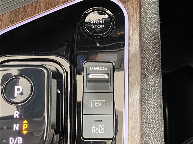 オーラ Ｇ　レザーエディション　ブラインドスポットモニタ　純正９インチナビ（フルセグ・Ｂｌｕｅｔｏｏｔｈ・ＣＤ・ＤＶＤ・ＵＳＢ）　全方位カメラ　ドライブレコーダー　デジタルインナーミラー　ＥＴＣ　コーナーセンサー　前席シートヒーター（19枚目）