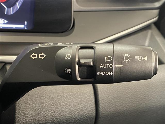 オーラ Ｇ　レザーエディション　ブラインドスポットモニタ　純正９インチナビ（フルセグ・Ｂｌｕｅｔｏｏｔｈ・ＣＤ・ＤＶＤ・ＵＳＢ）　全方位カメラ　ドライブレコーダー　デジタルインナーミラー　ＥＴＣ　コーナーセンサー　前席シートヒーター（26枚目）