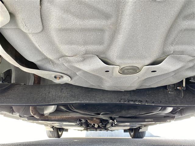 オーラ Ｇ　レザーエディション　ブラインドスポットモニタ　純正９インチナビ（フルセグ・Ｂｌｕｅｔｏｏｔｈ・ＣＤ・ＤＶＤ・ＵＳＢ）　全方位カメラ　ドライブレコーダー　デジタルインナーミラー　ＥＴＣ　コーナーセンサー　前席シートヒーター（49枚目）