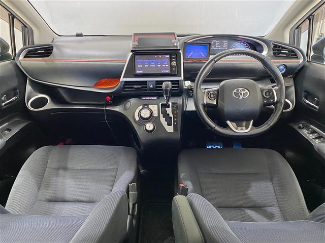 シエンタ ハイブリッドＧ　モデリスタエアロ　両側パワースライドドア　純正ＳＤナビ（フルセグ・Ｂｌｕｅｔｏｏｔｈ・ＣＤ・ＳＤ）　ＴＶキャンセラー　ビルトインＥＴＣ２．０　純正ドライブレコーダー　バック・フロントカメラ　スペアキー（4枚目）