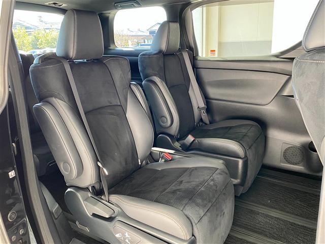 アルファード ２．５Ｓ　タイプゴールドＩＩＩ　ワンオーナー　純正後席モニター　ブラインドスポットモニター　デジタルインナーミラー　ハーフレザーシート　両側パワースライドドア　三眼ＬＥＤヘッドライト　パワーバックドア　リアオートエアコン　ナノイー（7枚目）