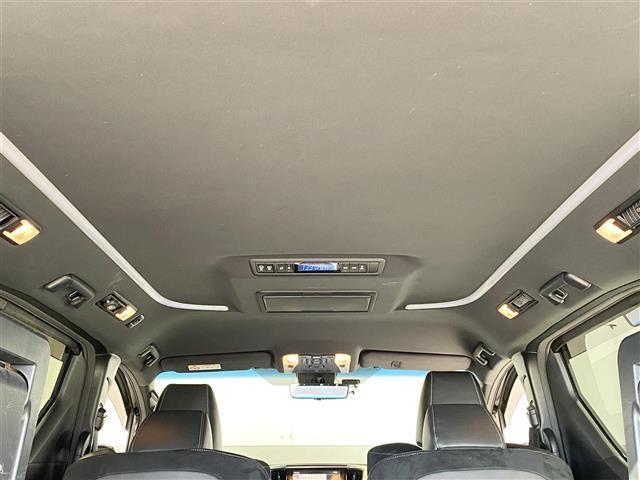 アルファード ２．５Ｓ　タイプゴールドＩＩＩ　ワンオーナー　純正後席モニター　ブラインドスポットモニター　デジタルインナーミラー　ハーフレザーシート　両側パワースライドドア　三眼ＬＥＤヘッドライト　パワーバックドア　リアオートエアコン　ナノイー（12枚目）