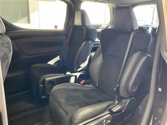 アルファード ２．５Ｓ　タイプゴールドＩＩＩ　ワンオーナー　純正後席モニター　ブラインドスポットモニター　デジタルインナーミラー　ハーフレザーシート　両側パワースライドドア　三眼ＬＥＤヘッドライト　パワーバックドア　リアオートエアコン　ナノイー（16枚目）