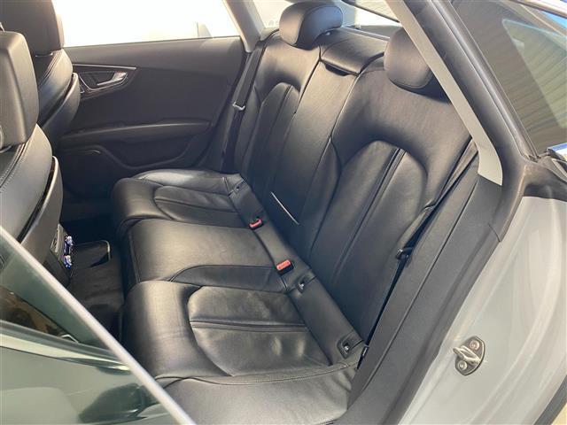 A7スポーツバック 3.0TFSIクワトロ 社外フルエアロ Border Race車高調 BOSEサウンド 前席パワー・メモリシート 全席シートヒーター パワーバックドア ブラインドスポットモニター 純正ナビ レザーシート 三眼LEDライト(12枚目)